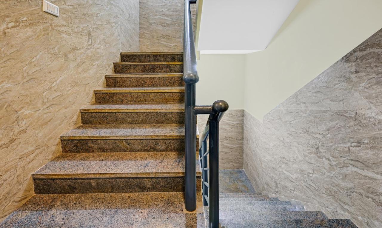 Collection O Royal Suites Бангалор Екстериор снимка
